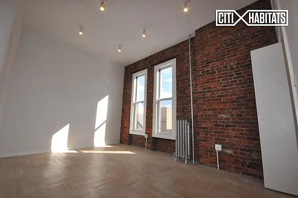 Rented by Citi Habitats | media 32