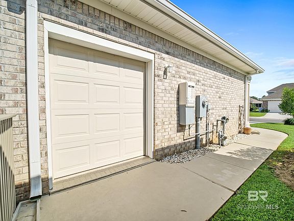 4th image of 22503 Inverness Way