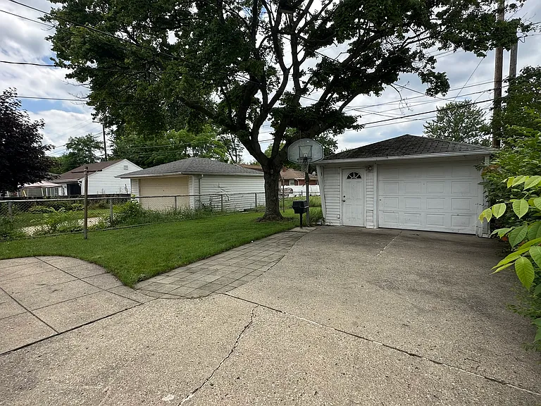 8243 Virgil St — Photo 6