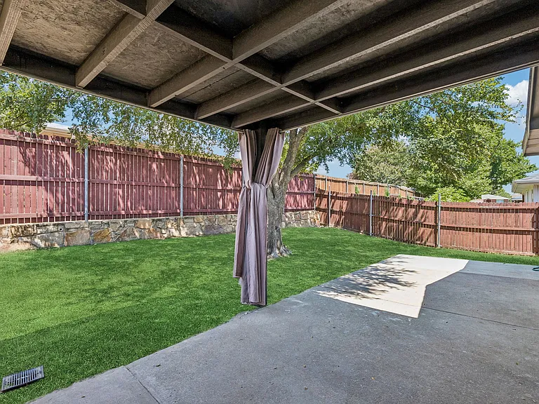 1001 Margaret Dr — Photo 26