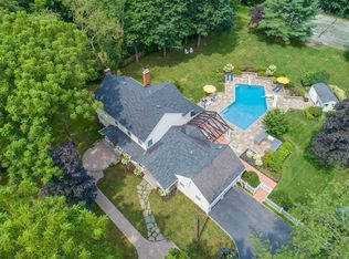 105 Lawrence Hill Rd, Cold Spring Harbor, NY 11724