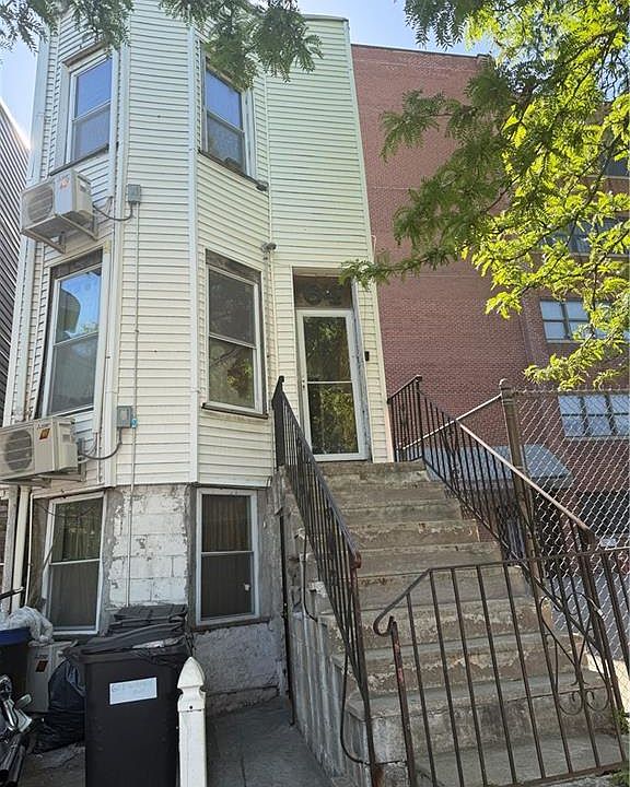 1st image of 64 Williams Ave