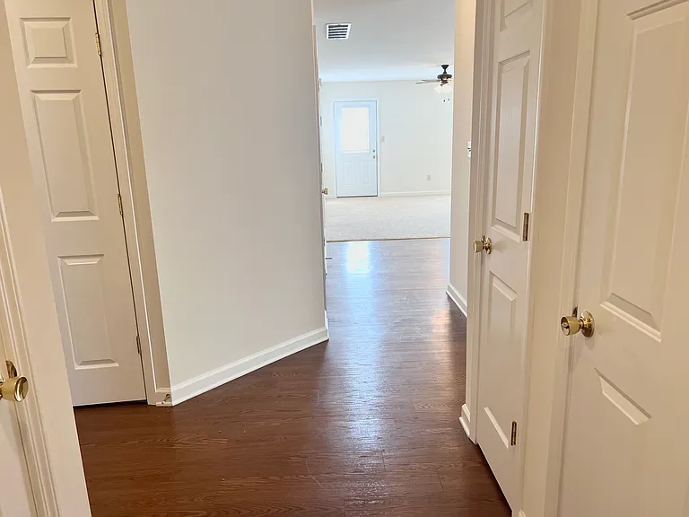 805 & 807 Melanie Ln #807 — Photo 8