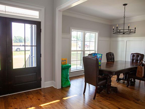 3rd image of 4070 Highfield Drive
