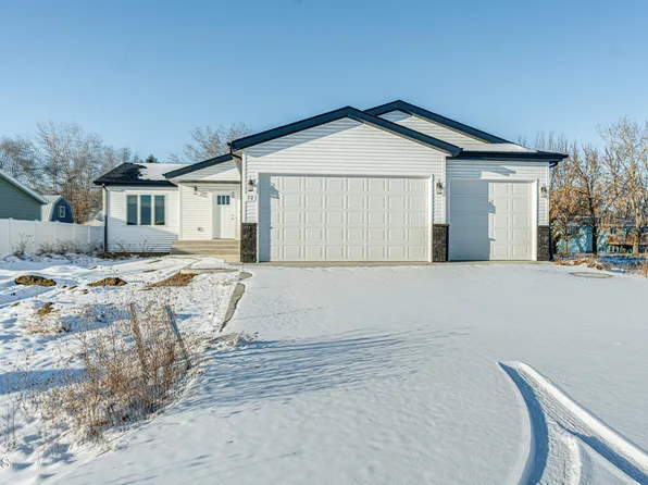 12 McGinnis Way, Lincoln, ND 58504