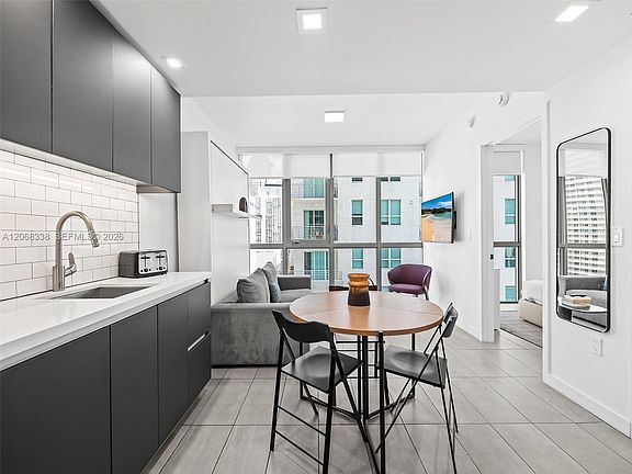 4th image of 227 NE 2nd St Unit 2501