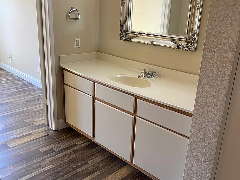 29599 Vanderbilt St #2 — Photo 10