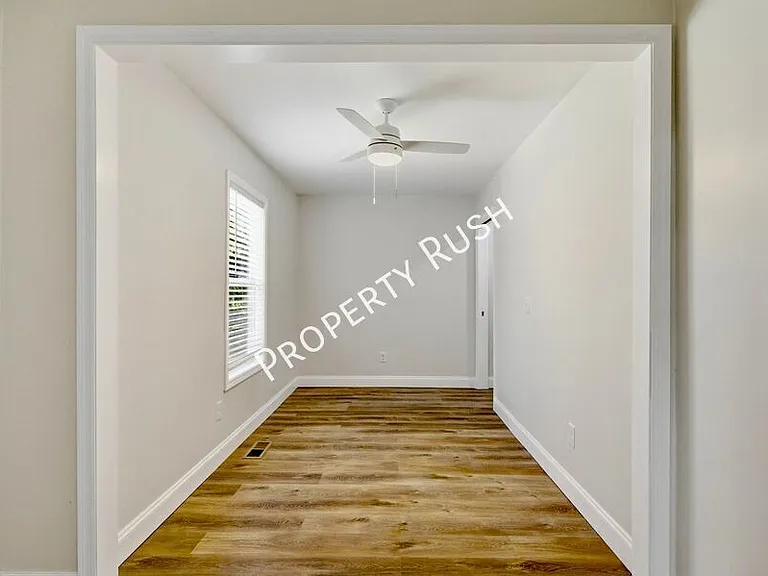 6107 Vance Cir — Photo 10