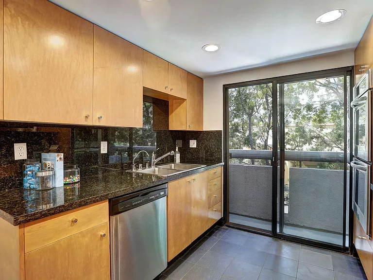 1235 Yale St #2 — Photo 10