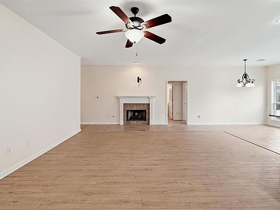 3rd image of 221 Libra Ave #B