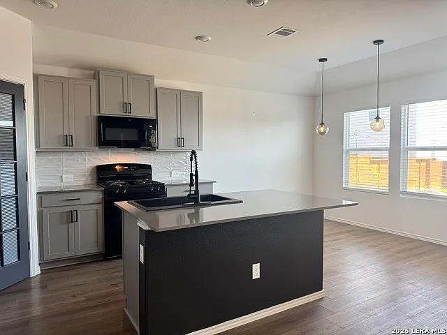370 Carmello — Photo 6