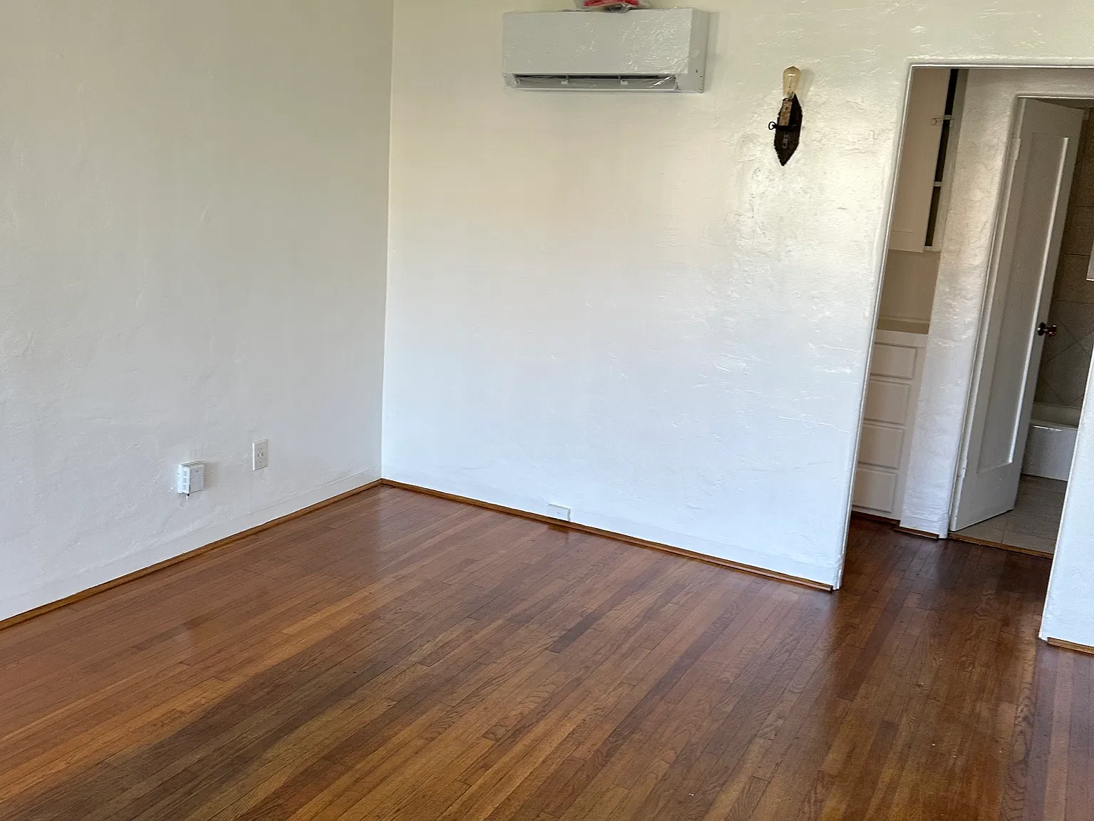 1 bed, $2,500 — Photo 2