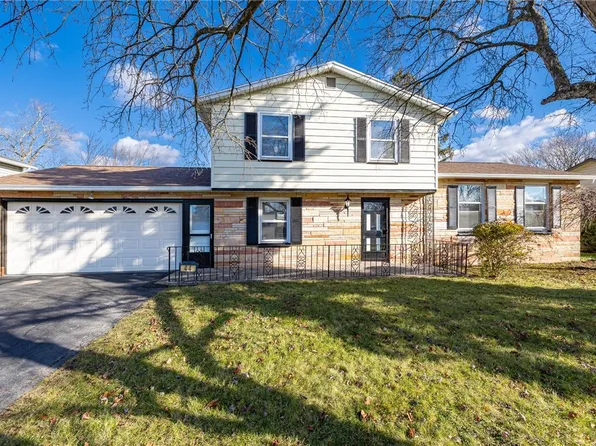 44 Riviera Dr, Rochester, NY 14624