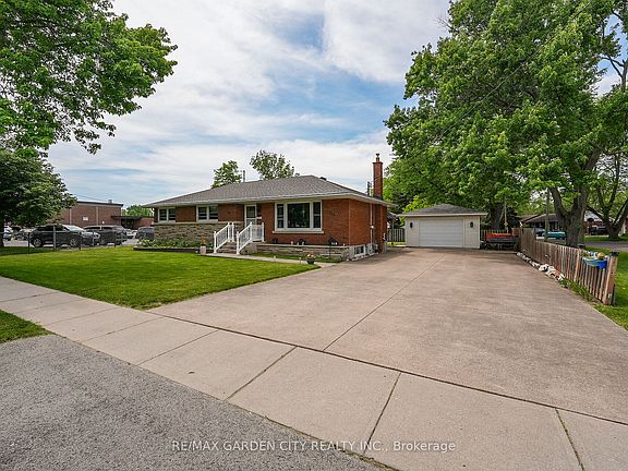 2nd image of 519 Bunting Rd
