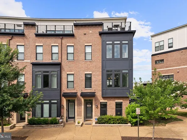 22901 Ember Brook Cir, Ashburn, VA 20148