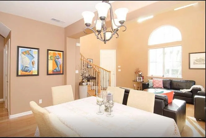 4 bed, 2077 sqft, $6,900 — Photo 4