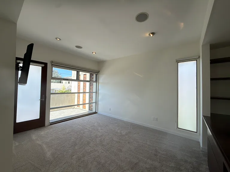 650 8th St #650 — Photo 12