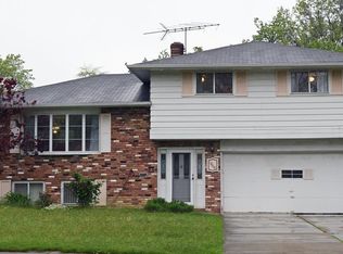 1868 Ridgewick Dr, Wickliffe, OH 44092