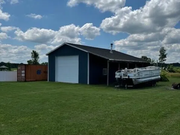 4064 12th St, Wayland, MI 49348