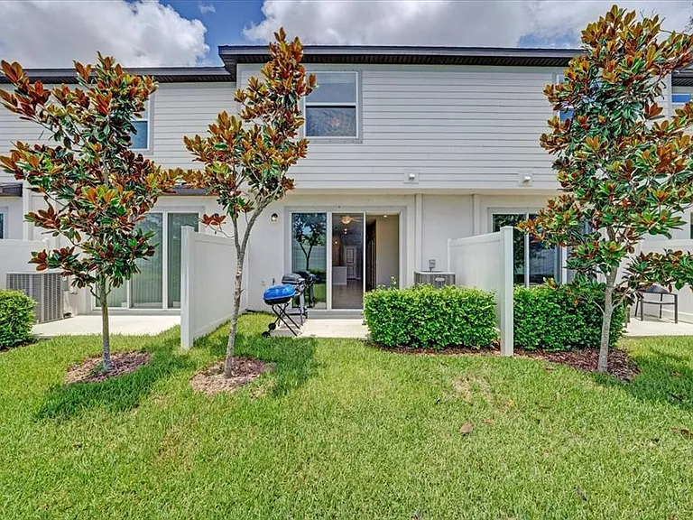2906 Deer Pine Trl — Photo 38