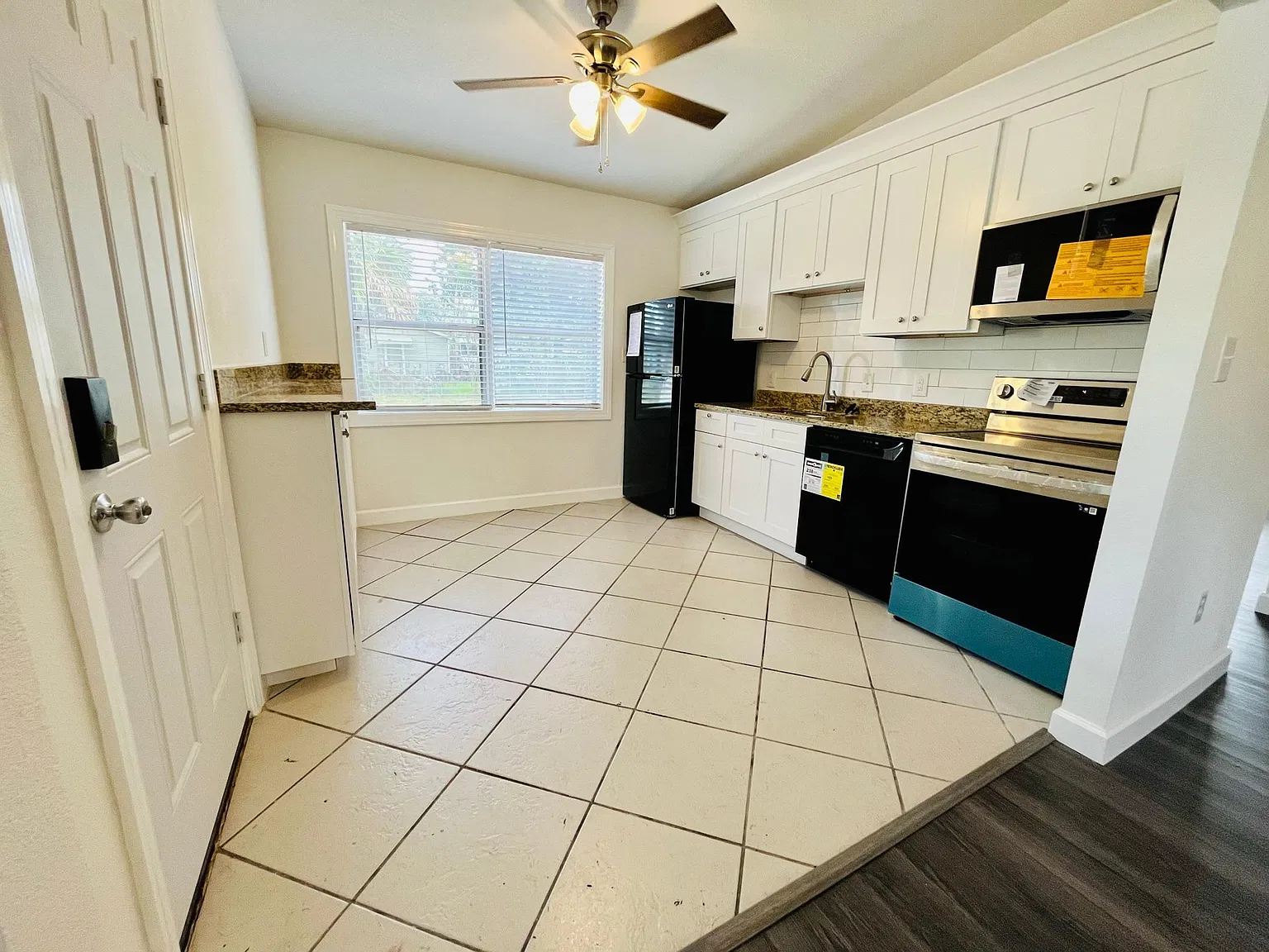 1319 E Laura St — Photo 4