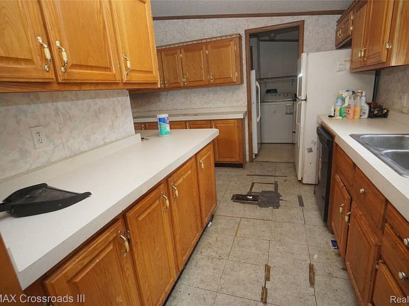 4th image of 29515 Charles St