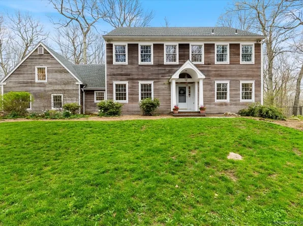 15 Back Acres Way, Stonington, CT 06378