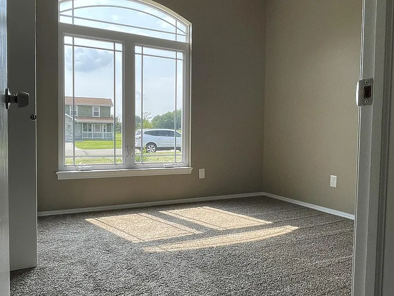 1001 Kadence Ln — Photo 32