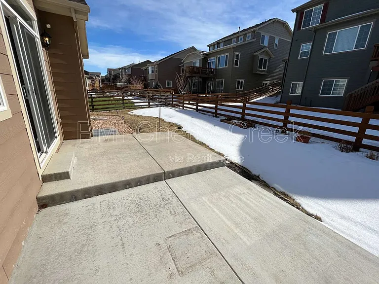 22472 E Union Cir — Photo 25