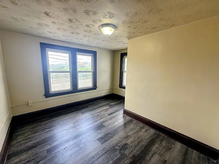 36 W Wilbeth Rd — Photo 12