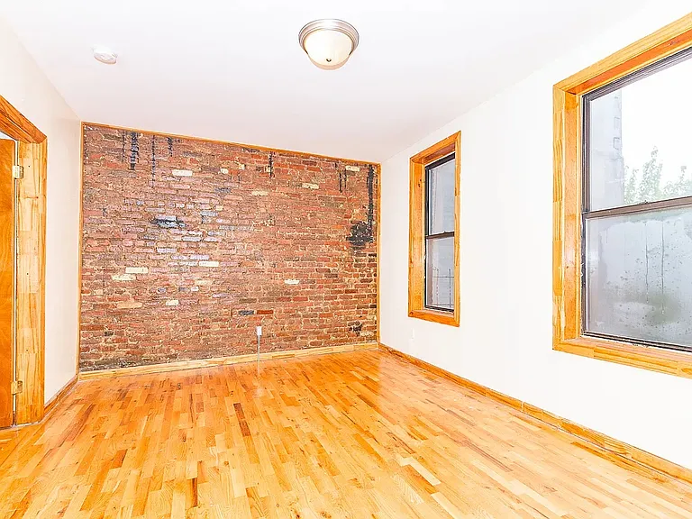 77 Division Ave #21 — Photo 2