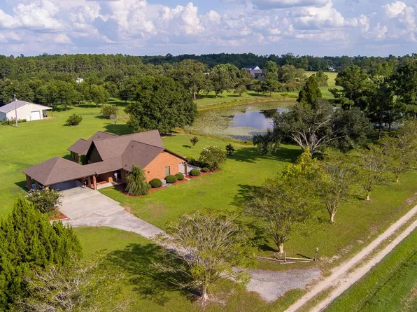 5388 Hall Rd, Hahira, GA 31632