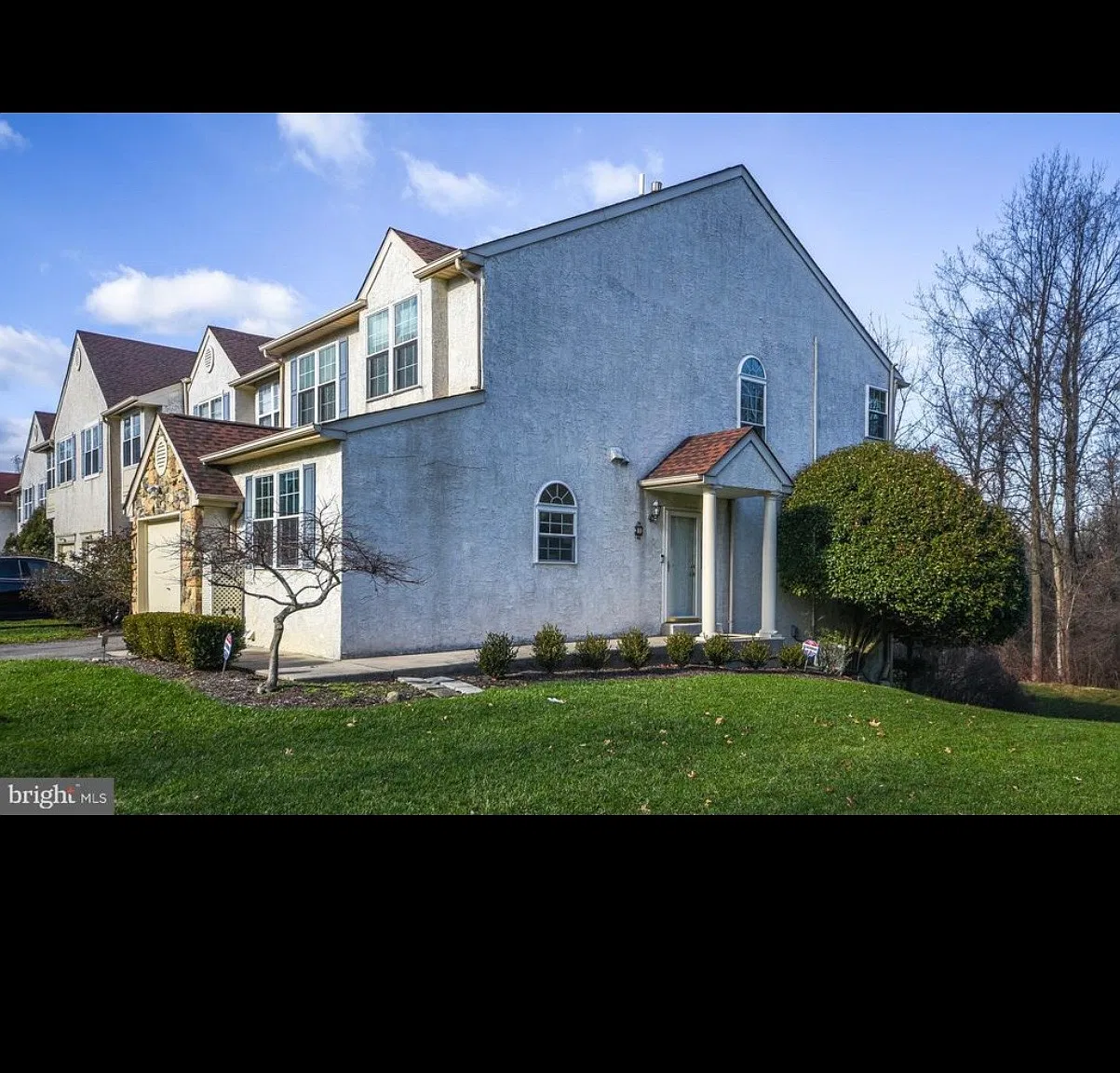 3 bed, 3.5 bath, 1865 sqft, $3,600 — Photo 3