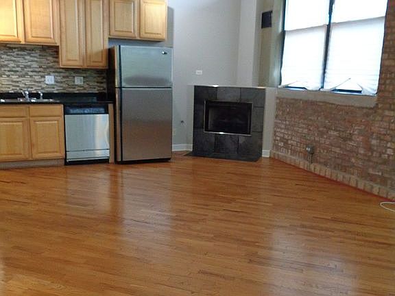 3rd image of 4101 S Michigan Ave APT 216