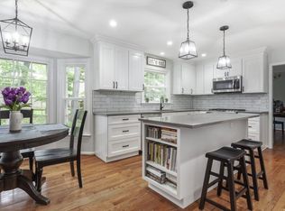 9716 Stipp St, Burke, VA 22015