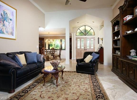 4th image of 3834 Woodlake Dr