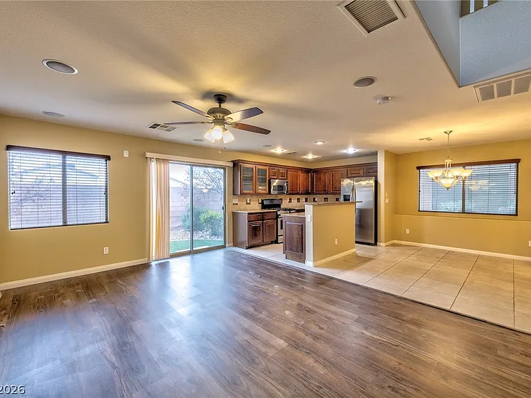 5288 Judkins Dr — Photo 3