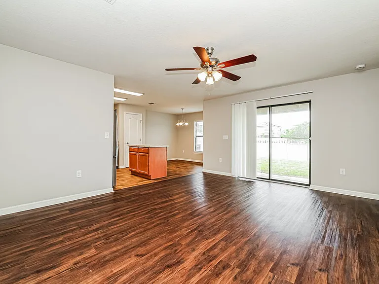 720 Chatham Walk Dr — Photo 4