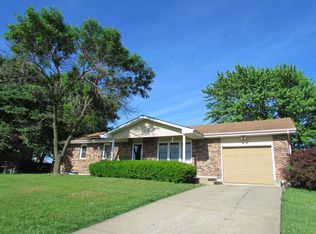 104 S Prairie St, California, MO 65018