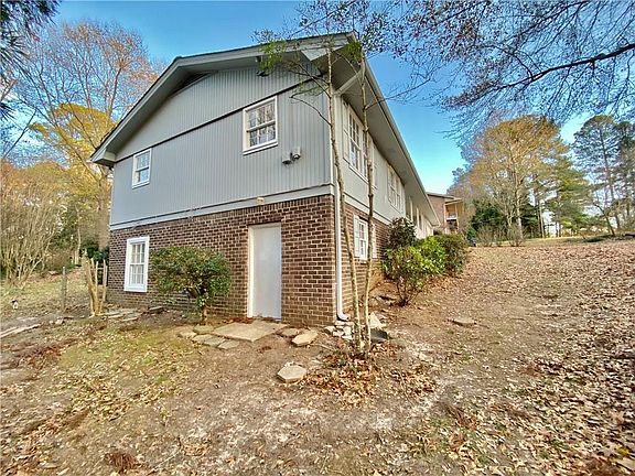 4th image of 203 Huston Dr