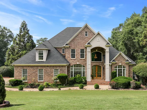 227 Woodlake Dr, Spartanburg, SC 29301