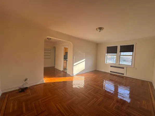 64-74 Saunders Street image 1 of 11