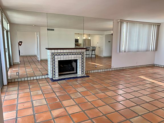 5th image of 376 San Antonio Ave APT C5