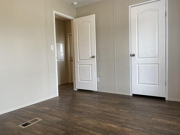 4th image of 502 Blakley Dr