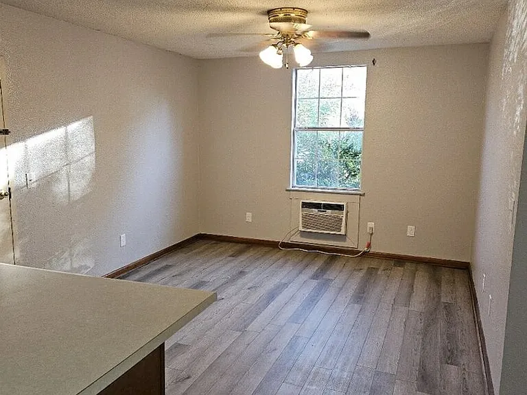 120 Engleside St — Photo 8