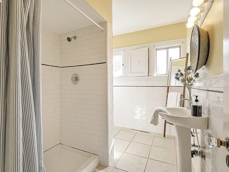 1909 Cedar St #D — Photo 3