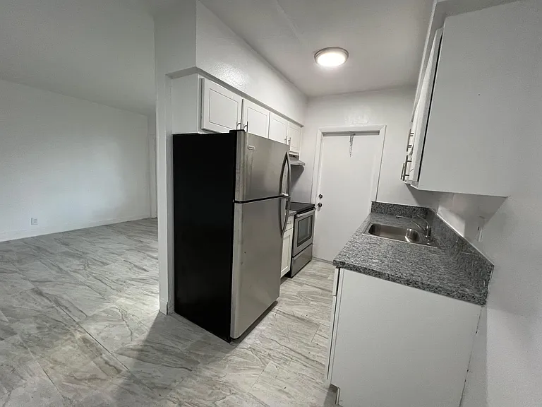 Beezy - 1751 NE 31 St — Photo 6