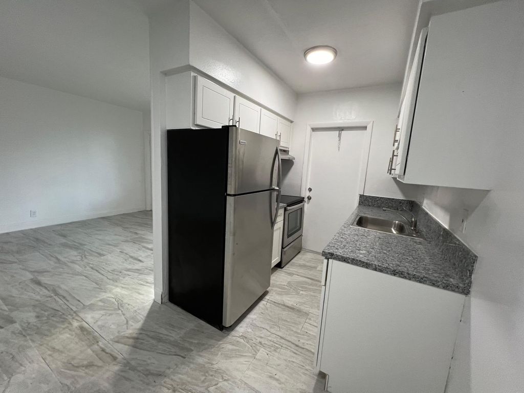 1751 NE 31st St APT 18, photo 6