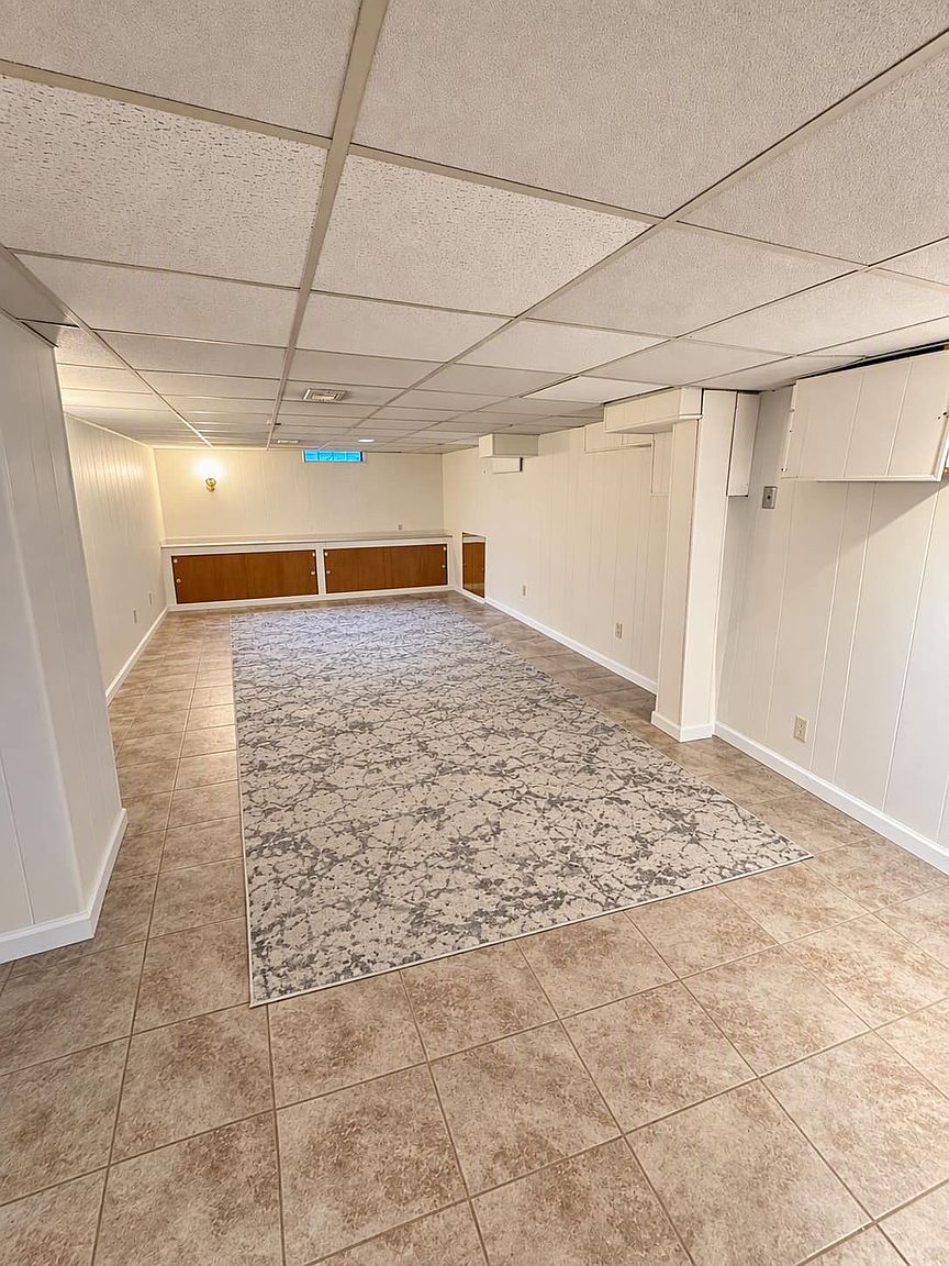 2575 Thomas Ave, photo 18