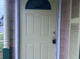 32 Villanova Ct, Sicklerville, NJ 08081